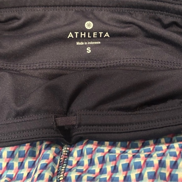 Athleta Ready Set Running Shorts Blue Tone Multi-Color Geo Design Size Small - Picture 9 of 13